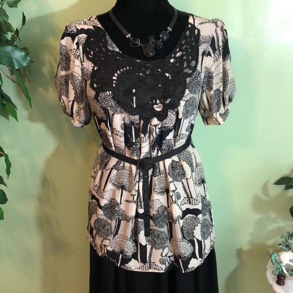 Urban Outfitters/ Kimchi & Blue Cream and Black Silk Blouse Size M - Picture 3 of 13